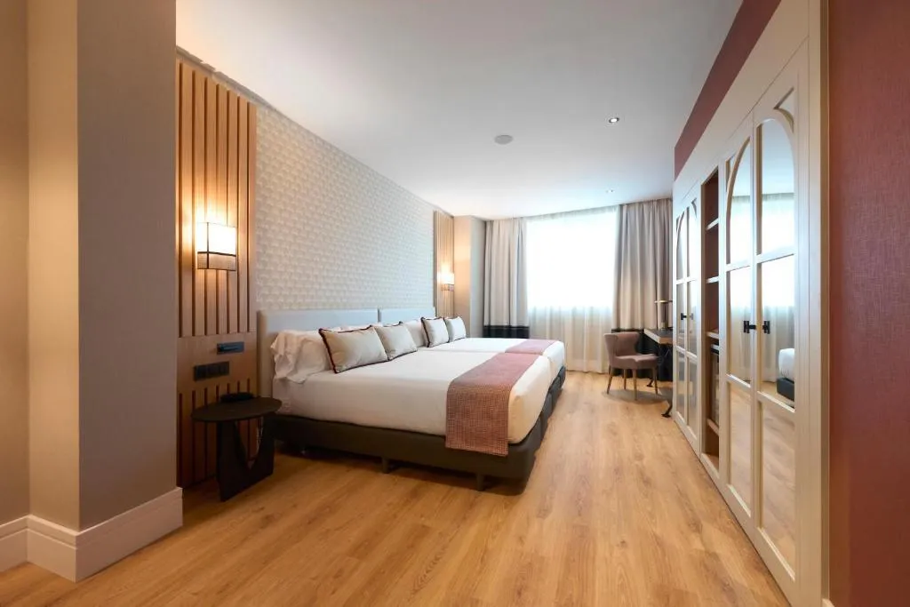 Double or Twin SUPERIOR Room, Catalonia Ramblas, Barcelona