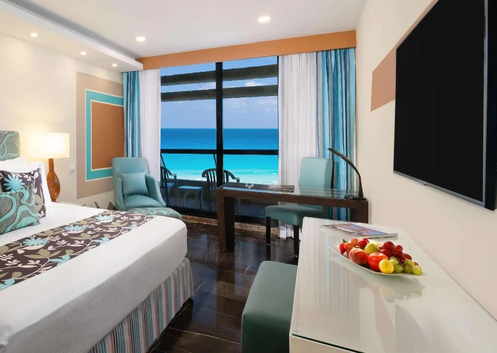 DOUBLE OCEAN FRONT Room, The Pyramid Cancun by Oasis, Cancun Area