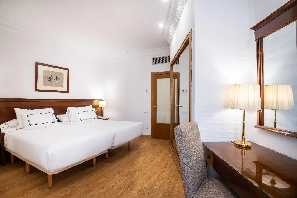 DOUBLE WITH VIEWS Room, Melia Plaza, Valencia