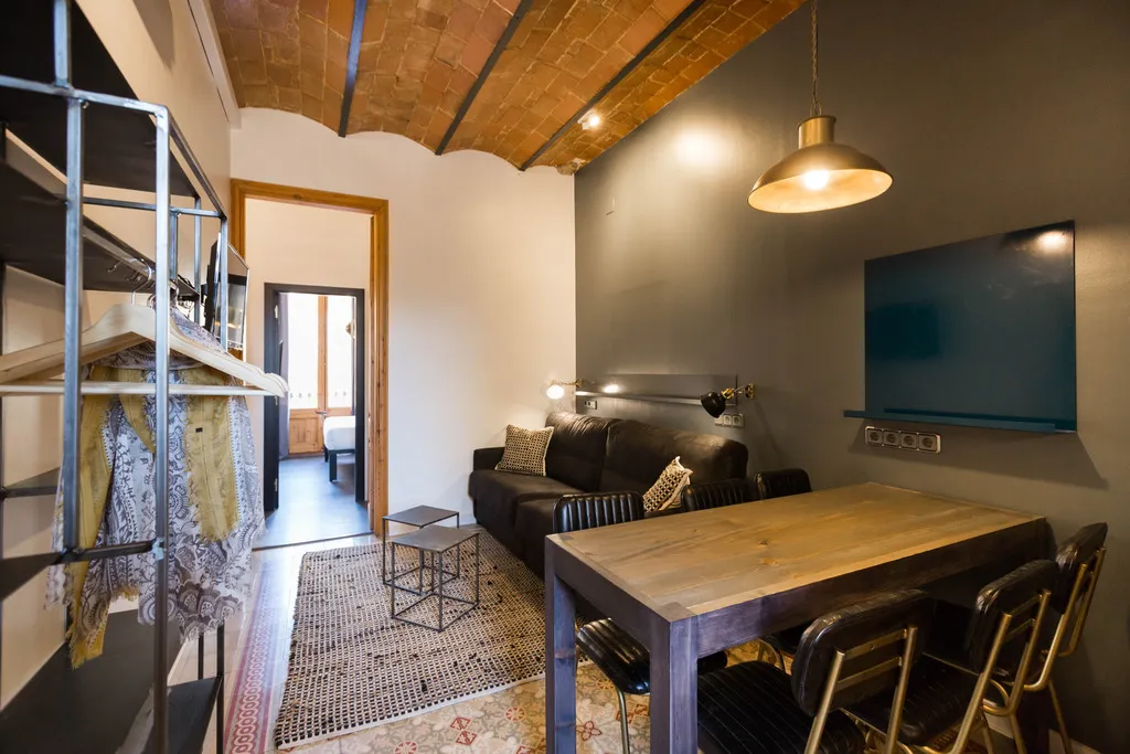 APARTMENT TWO BEDROOMS Room, La Mare by The Streets, Barcelona