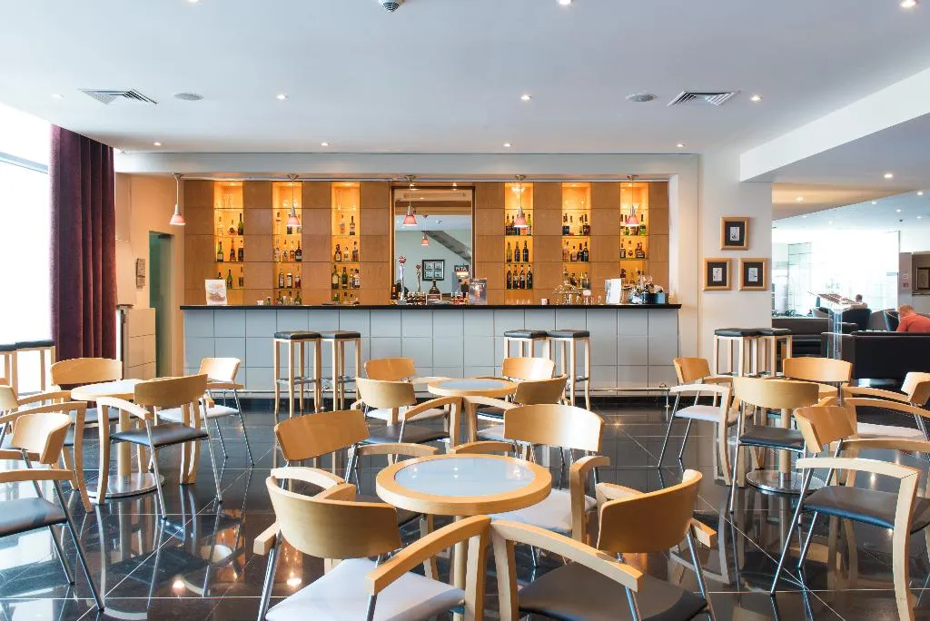 Bar, Vila Gale Opera, Lisbon