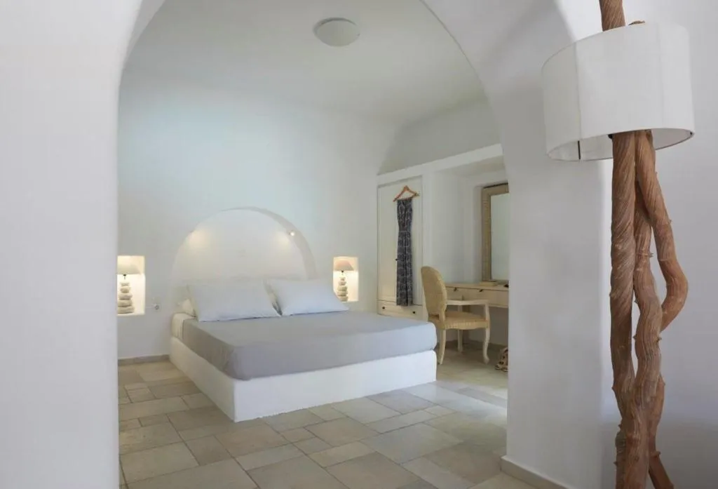 Room, Black Rose Suites, Santorini