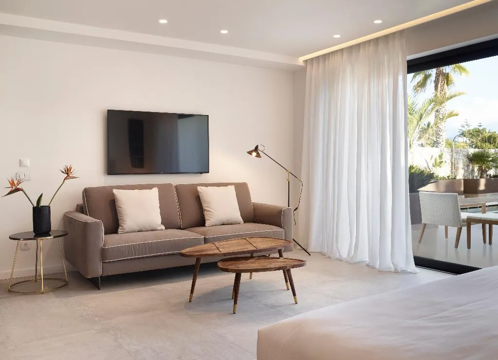 SUITE SUPERIOR WITH PRIVATE POOL Room, Lango Design Hotel & Spa, Adults Only, Kos