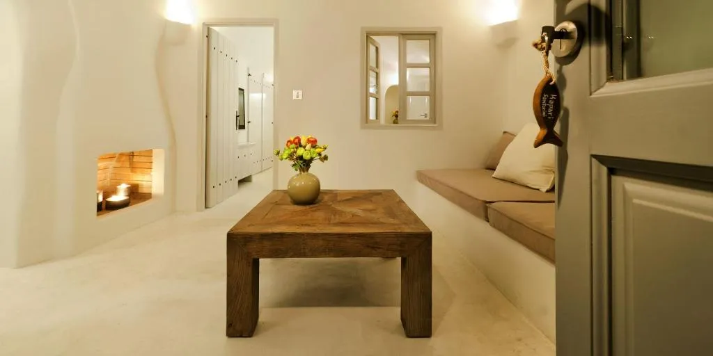 SUITE WITH JACUZZI Room, Kapari Natural Resort - member of Unique Lodges Na, Santorini