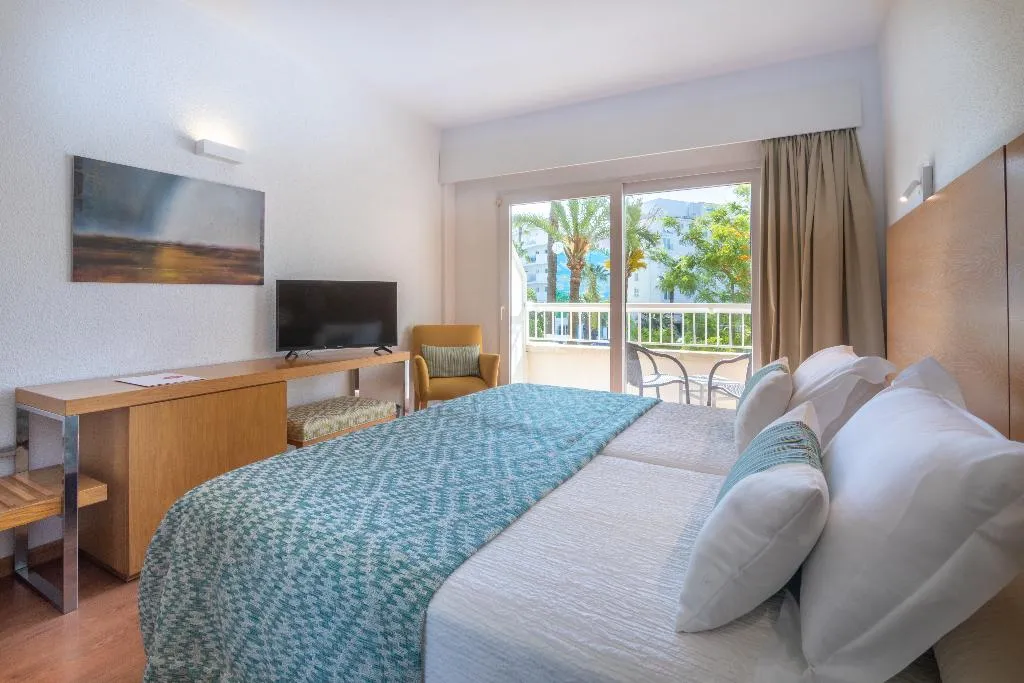 Double or Twin CAPACITY 3 Room, JS Alcudi Mar, Majorca
