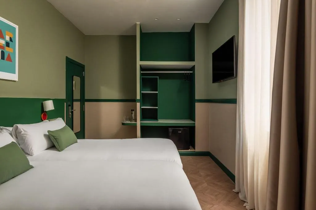 TWIN STANDARD Room, Twenty By Pillow, Barcelona