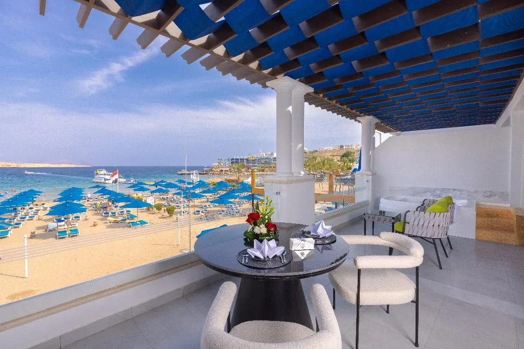 JUNIOR SUITE BEACH FRONT Room, Naama Bay Suites & Spa, Red Sea Riviera