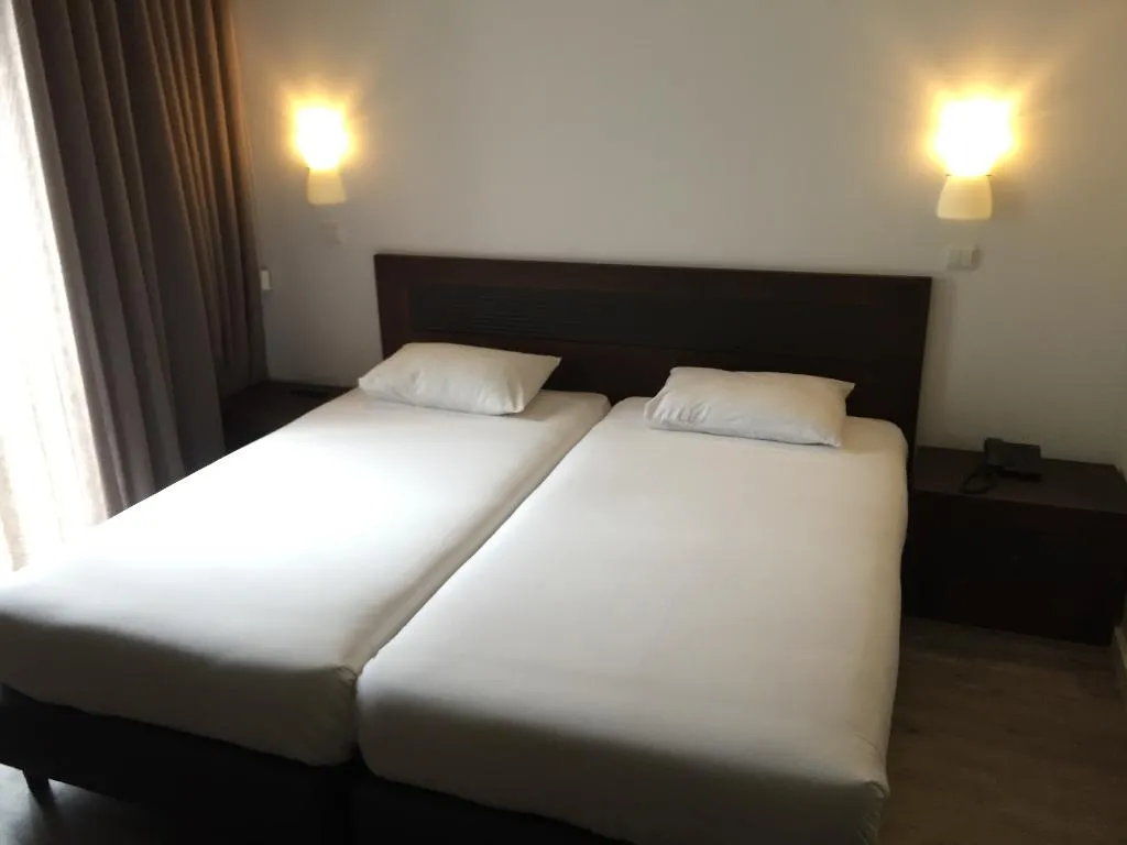 SINGLE MOUNTAIN VIEW Room, Euro Moniz, Madeira