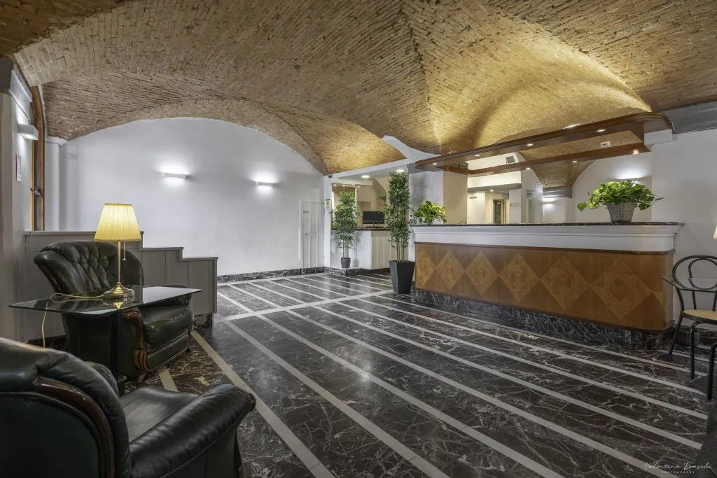 Lobby, Argentina, Florence