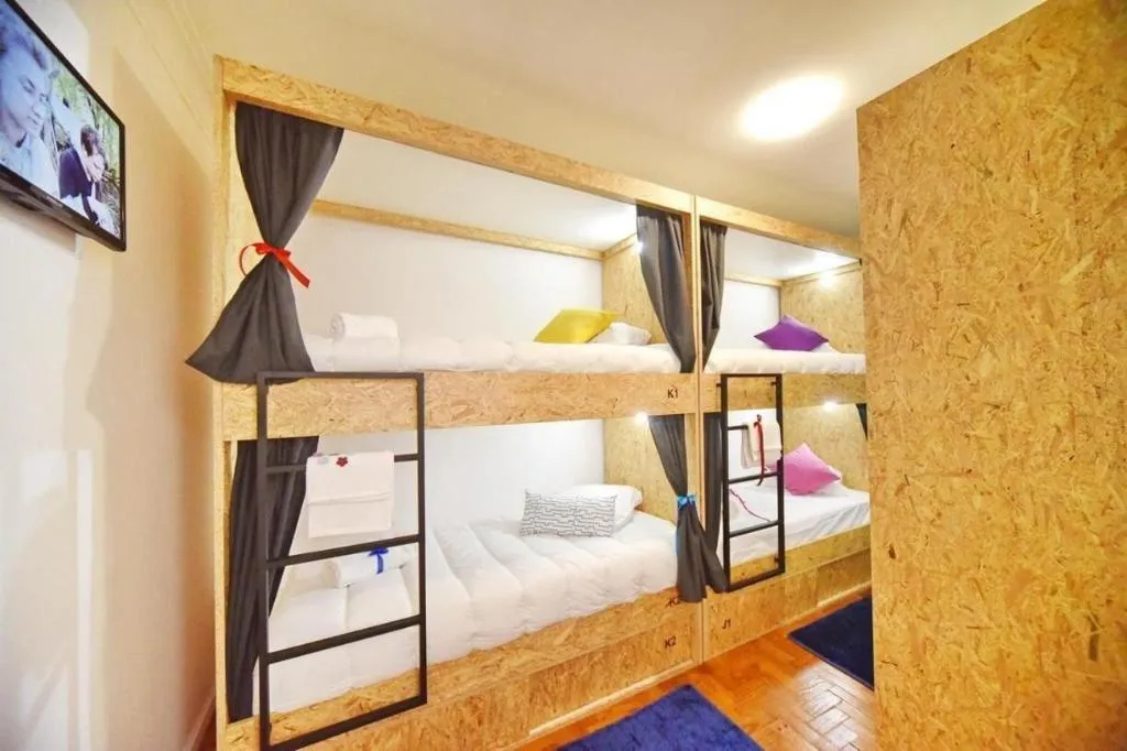 Room, Tuk Tuk Hostel, Lisbon