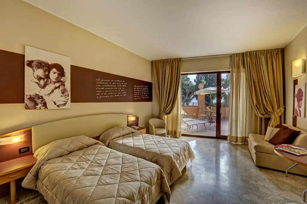 Room, Ariston and Palazzo Santa Caterina, Taormina