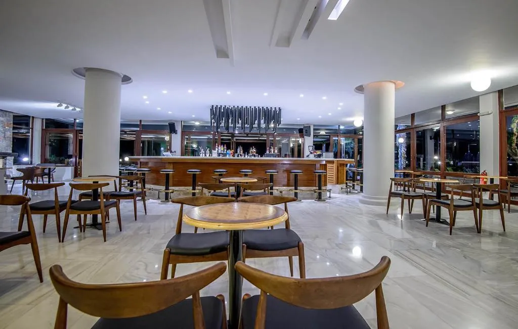 Bar, Sol Marina Beach Crete, Crete
