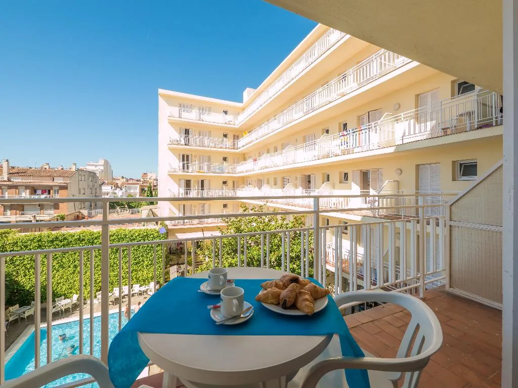Double or Twin STANDARD Room, Checkin Pineda, Costa Brava