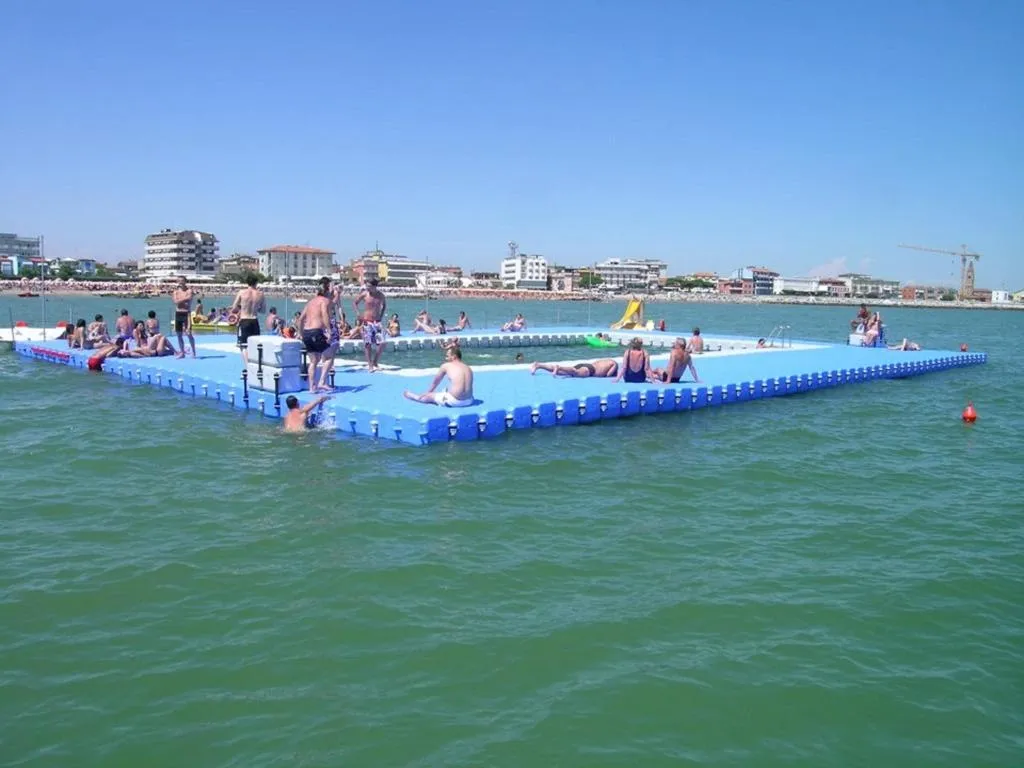 Sports and Entertainment, Hotel Austria, Venice