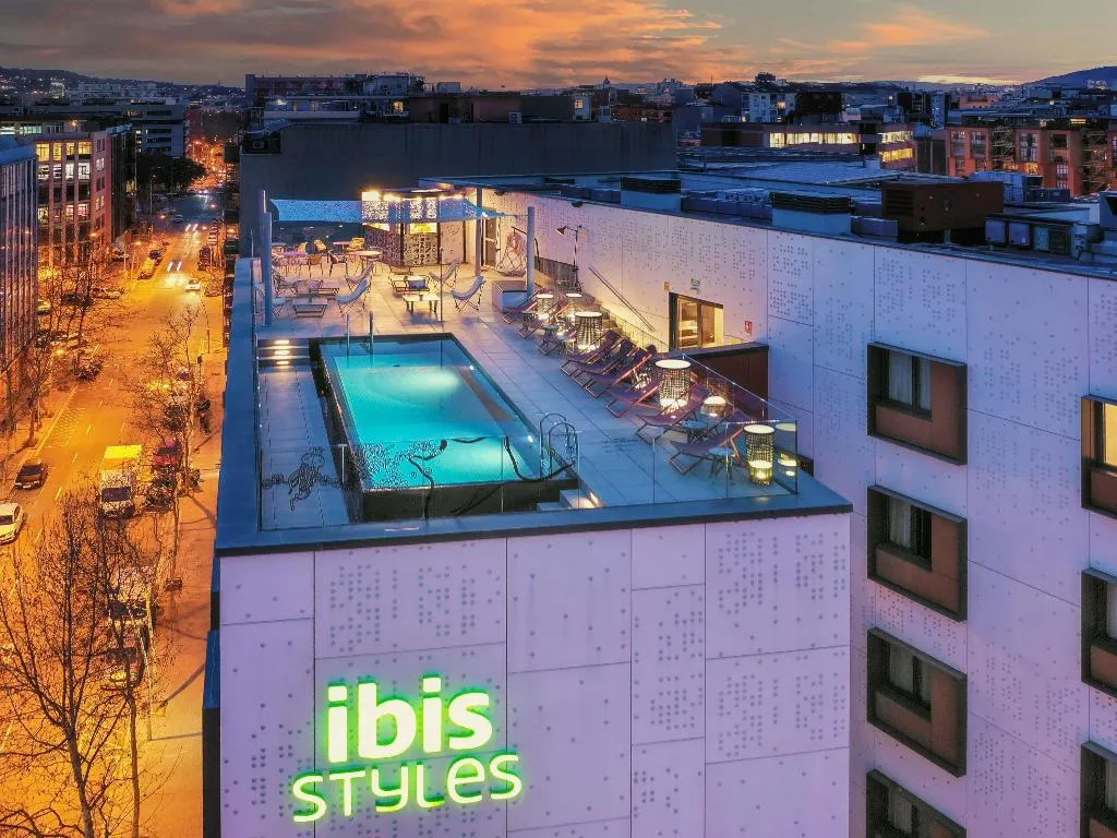 Pool, ibis Styles Barcelona City Bogatell, Barcelona