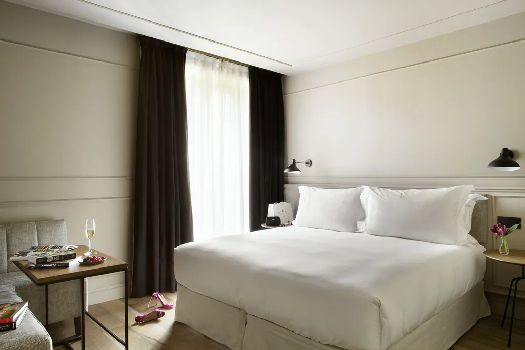DOUBLE DELUXE Room, Totem Madrid, Madrid
