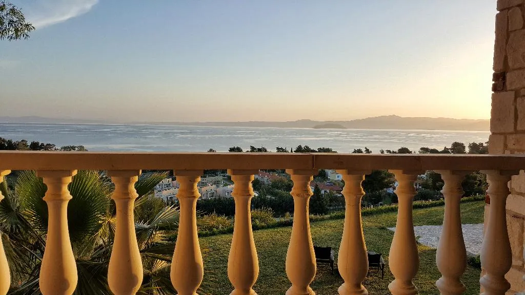 SUITE DELUXE OCEAN VIEW ONE BEDROOM Room, Bungalow White Apartments and Suits, Halkidiki