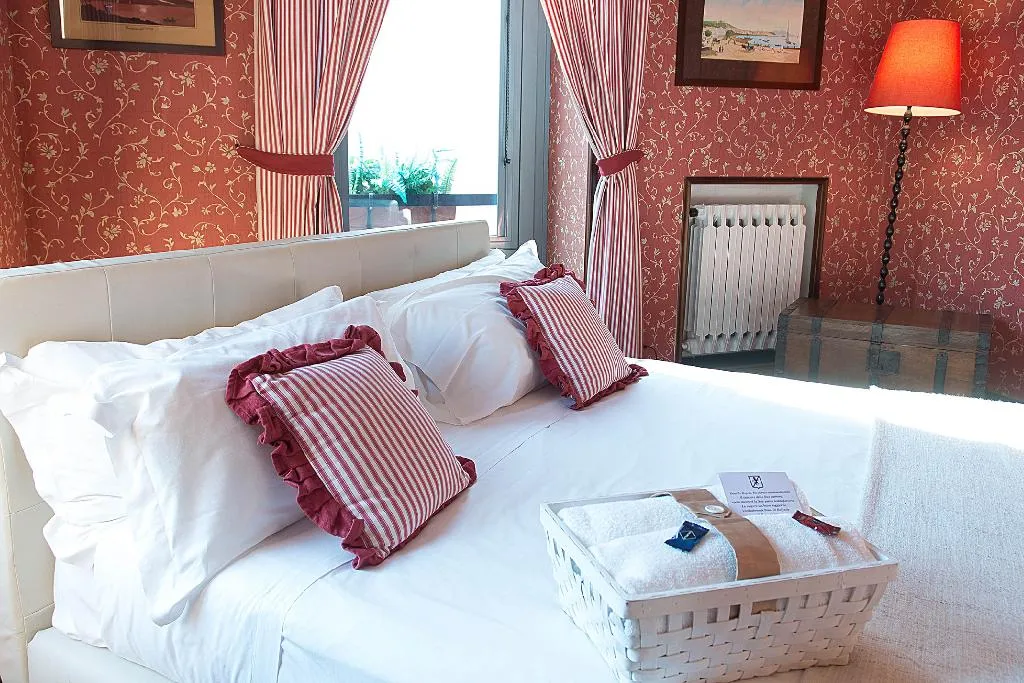 APARTMENT STANDARD Room, Residenza Echia, Naples