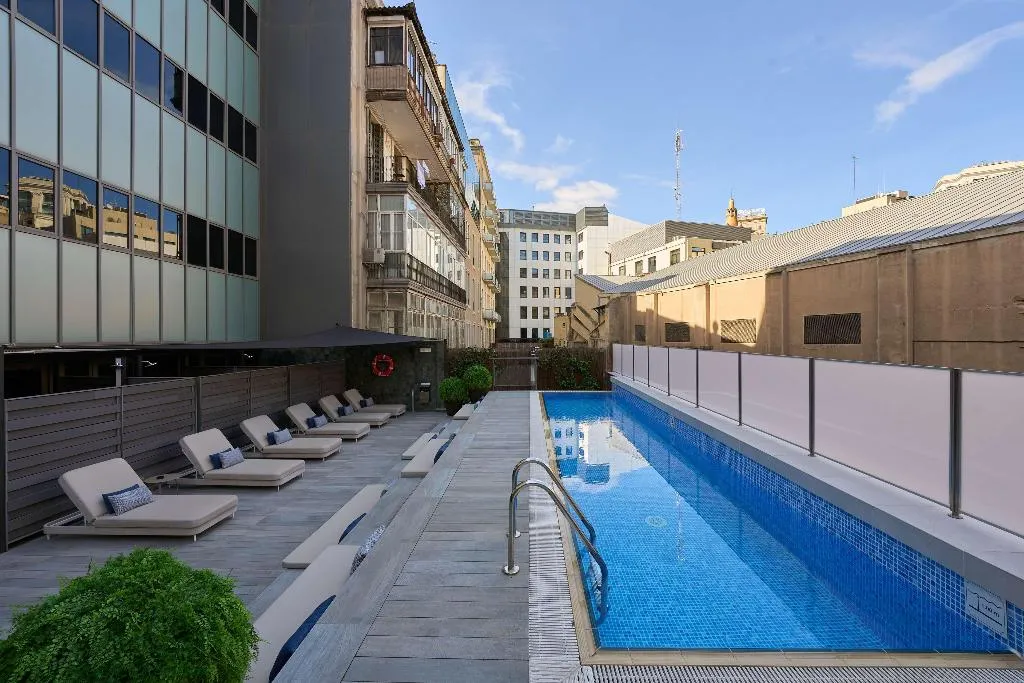 Pool, Catalonia Square, Barcelona