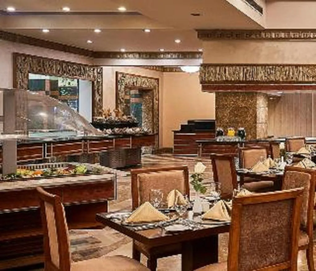 Restaurant, Triumph Plaza Hotel, Cairo