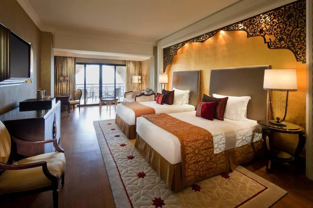 DOUBLE CLUB SEA VIEW Room, Jumeirah Zabeel Saray Dubai, Dubai