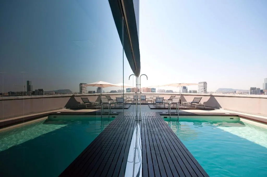 Pool, Hotel Barcelona Condal Mar Affiliated by Meliá, Barcelona