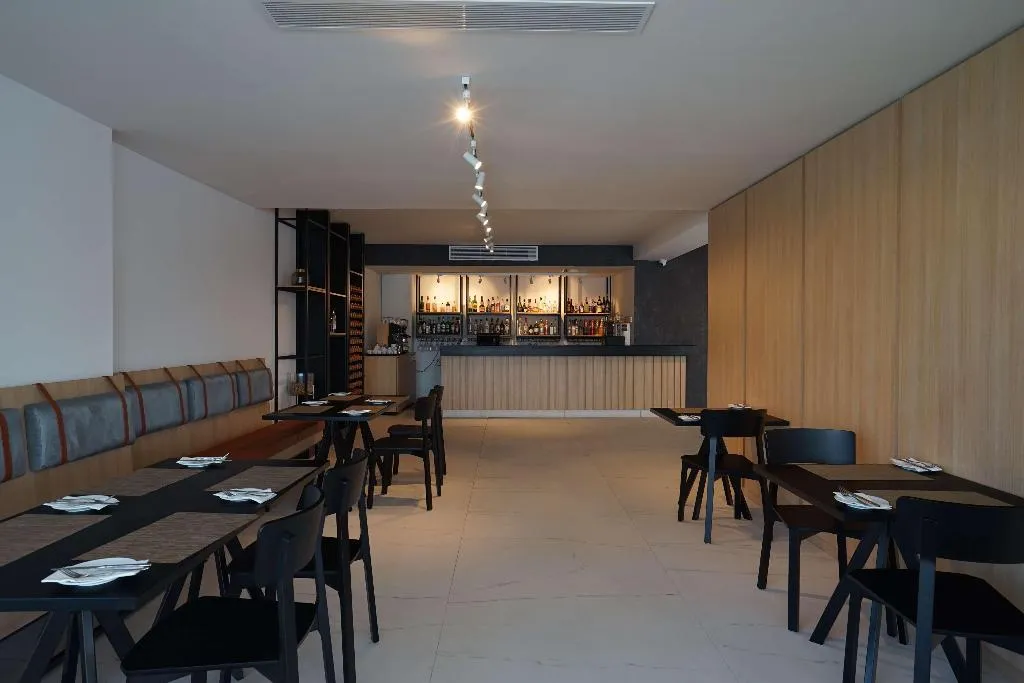 Bar, Cavalieri Hotel Malta, by Radisson Individuals, Malta
