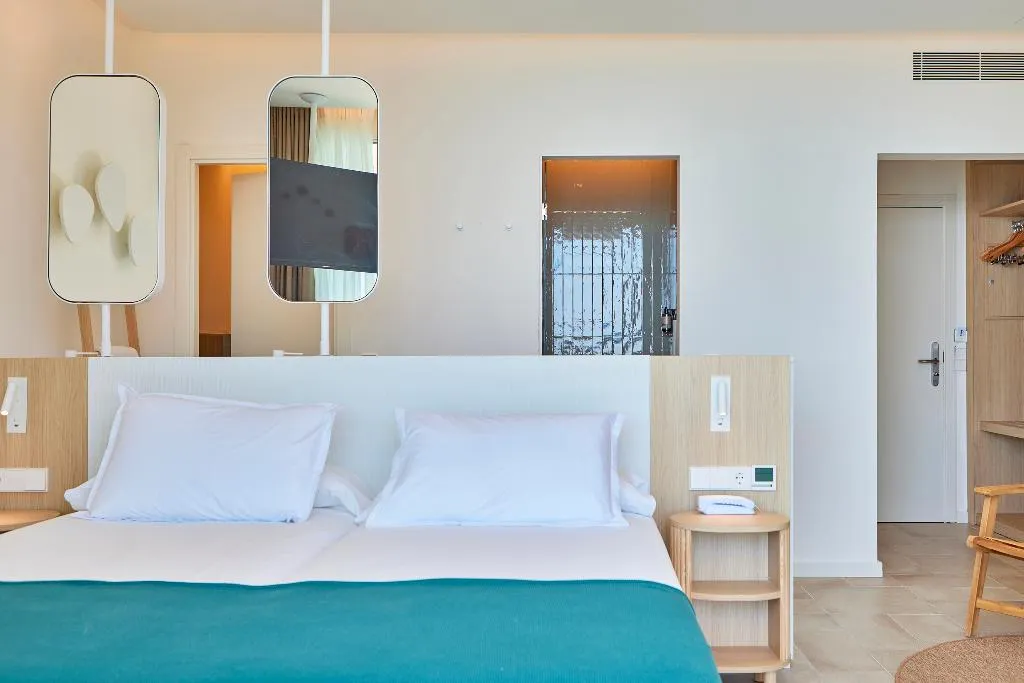 Double or Twin SUPERIOR SEA VIEW Room, Universal Hotel Aquamarin, Majorca