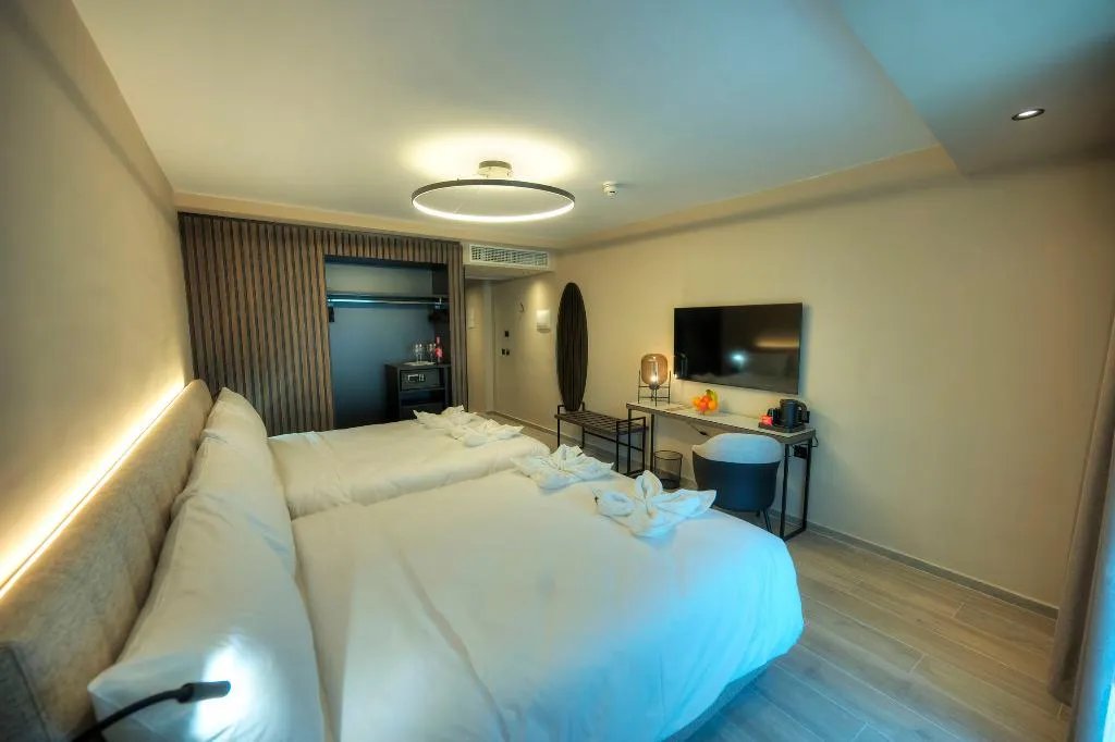 FAMILY ROOM WITH BALCONY Room, Aste Hotel, Malta