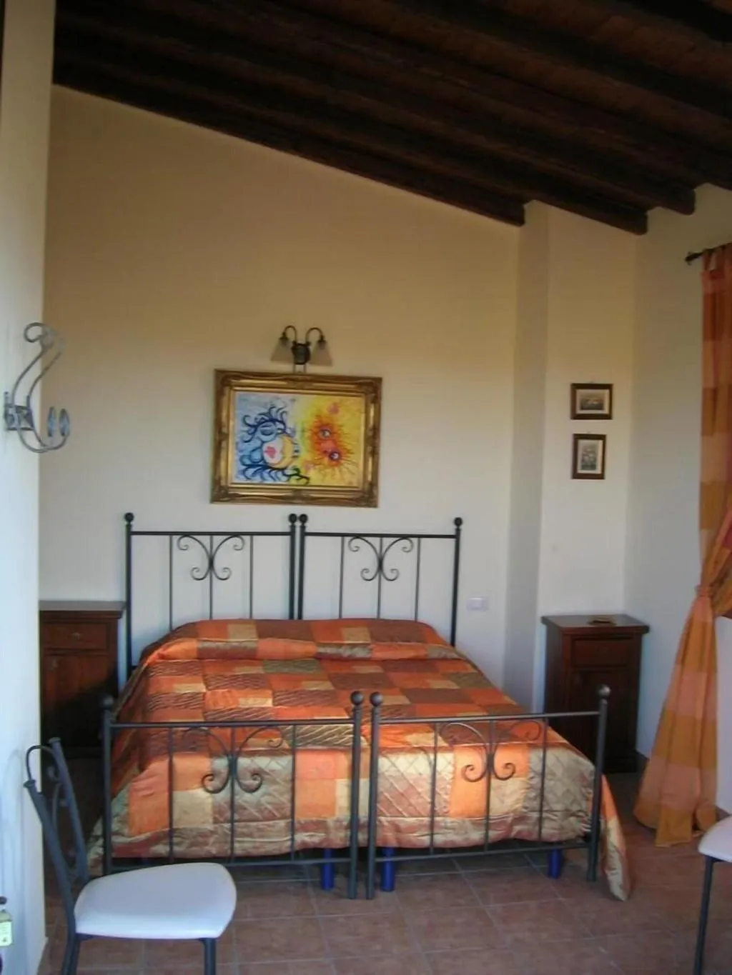 Room, Terra Nostra, Catania