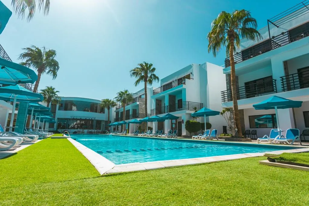 Pool, La Rosa Waves Beach Resort And Aqua Park, Red Sea Riviera