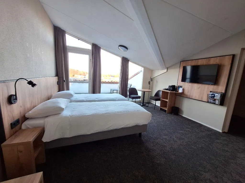 FAMILY ROOM STANDARD Room, Fletcher Hotel Jan van Scorel, Amsterdam