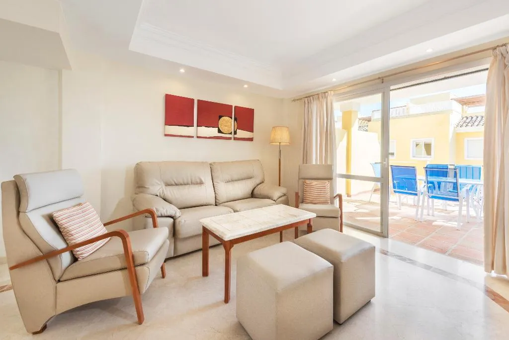 VILLA THREE BEDROOMS Room, Colina del Paraiso, Costa Del Sol