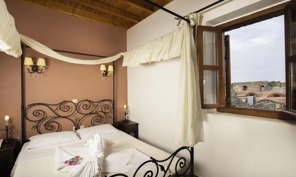 Room, Camelot, Rhodes