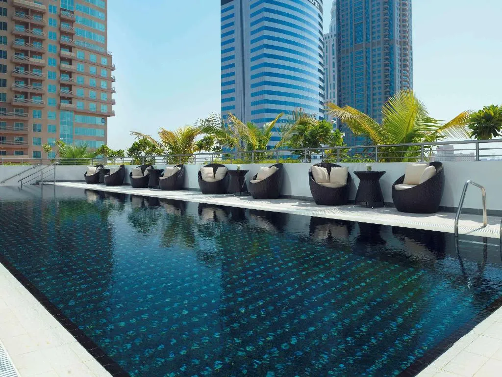 Pool, Movenpick Hotel Jumeirah Lakes Towers, Dubai