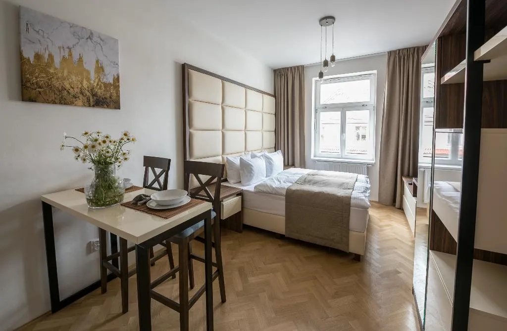Room, Letna Garden Suites, Prague
