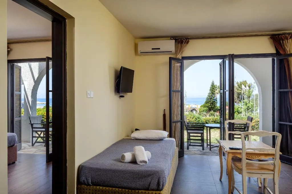 FAMILY ROOM TWO BEDROOMS Room, Latchi Family Resort, Cyprus