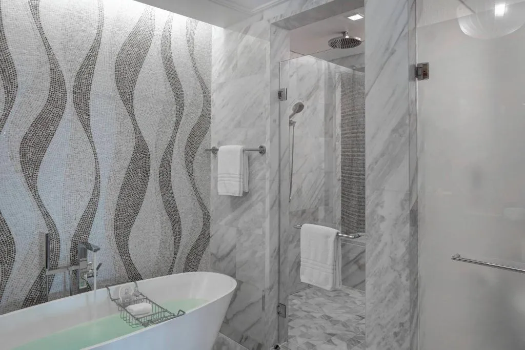 Room, Four Seasons Resort Dubai at Jumeirah Beach, Dubai