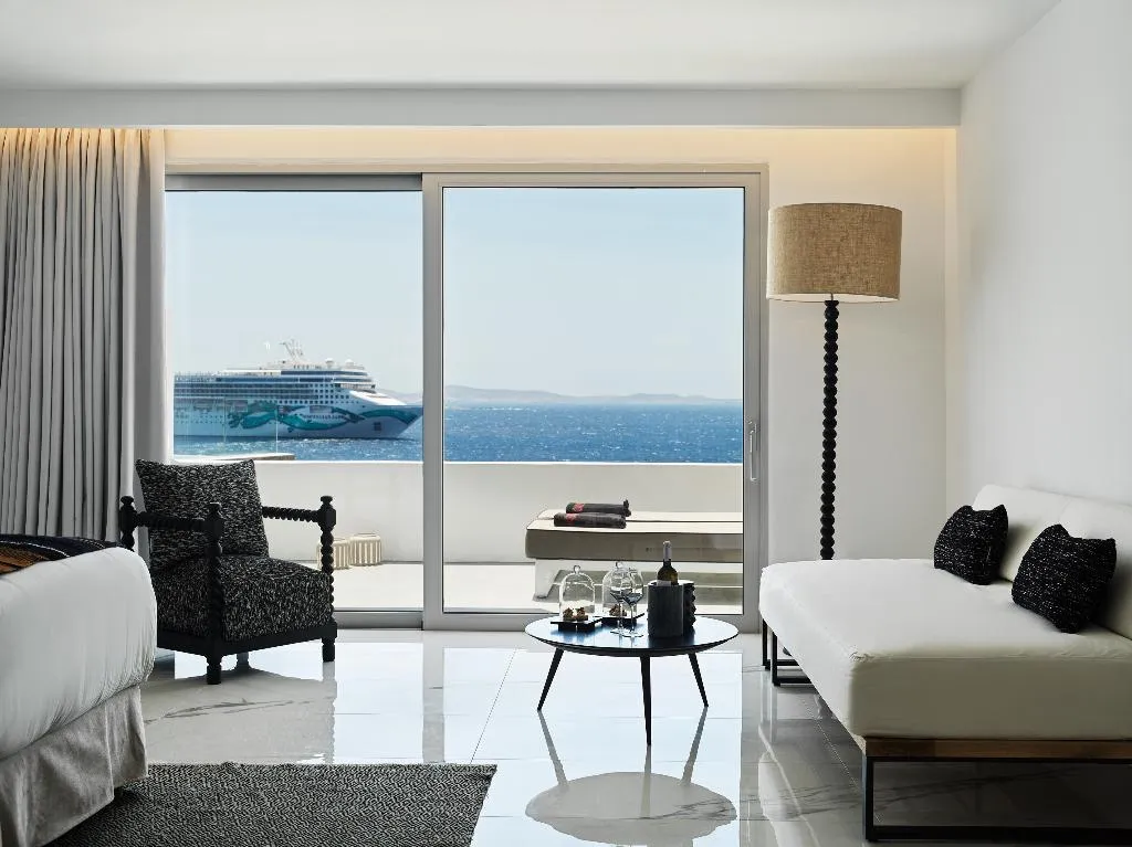SUITE SEA VIEW WITH BALCONY Room, Kouros Hotel & Suites, Mykonos