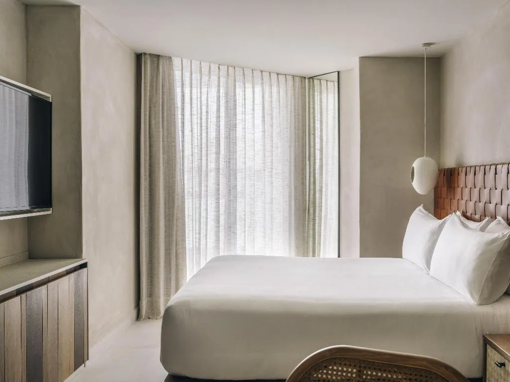 DOUBLE DELUXE SEA VIEW Room, Mondrian Hotel Ibiza, Ibiza