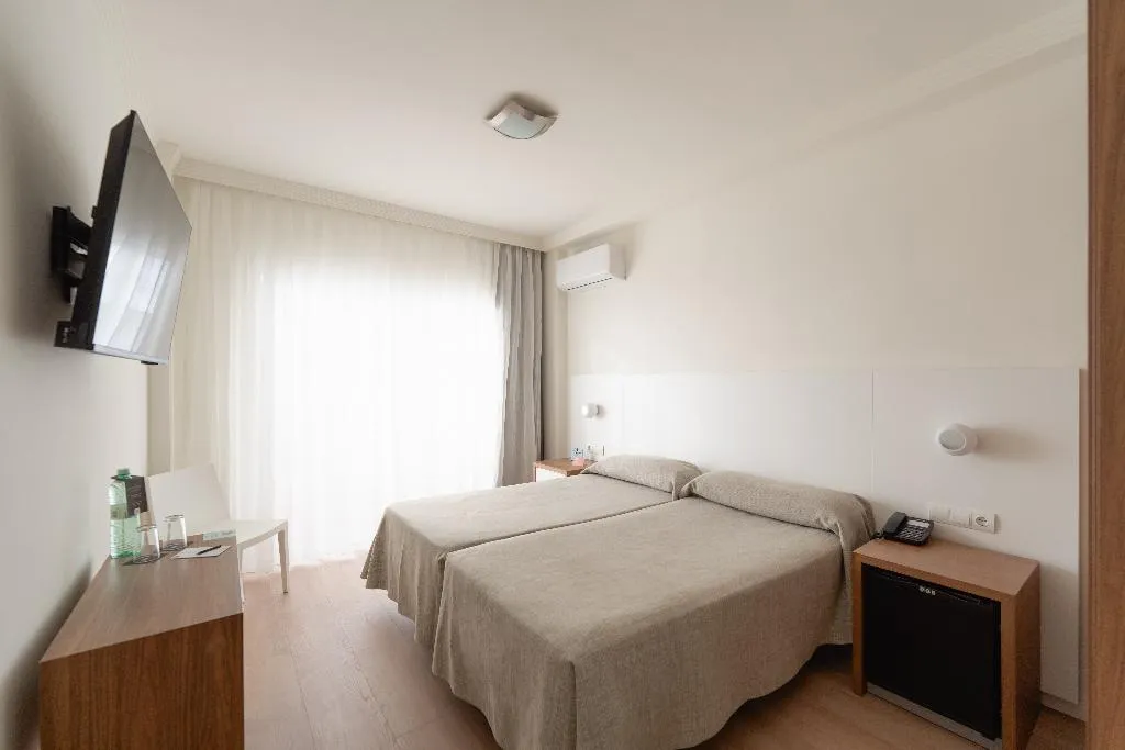 Double or Twin STANDARD Room, RH Riviera-Only Adults, Valencia