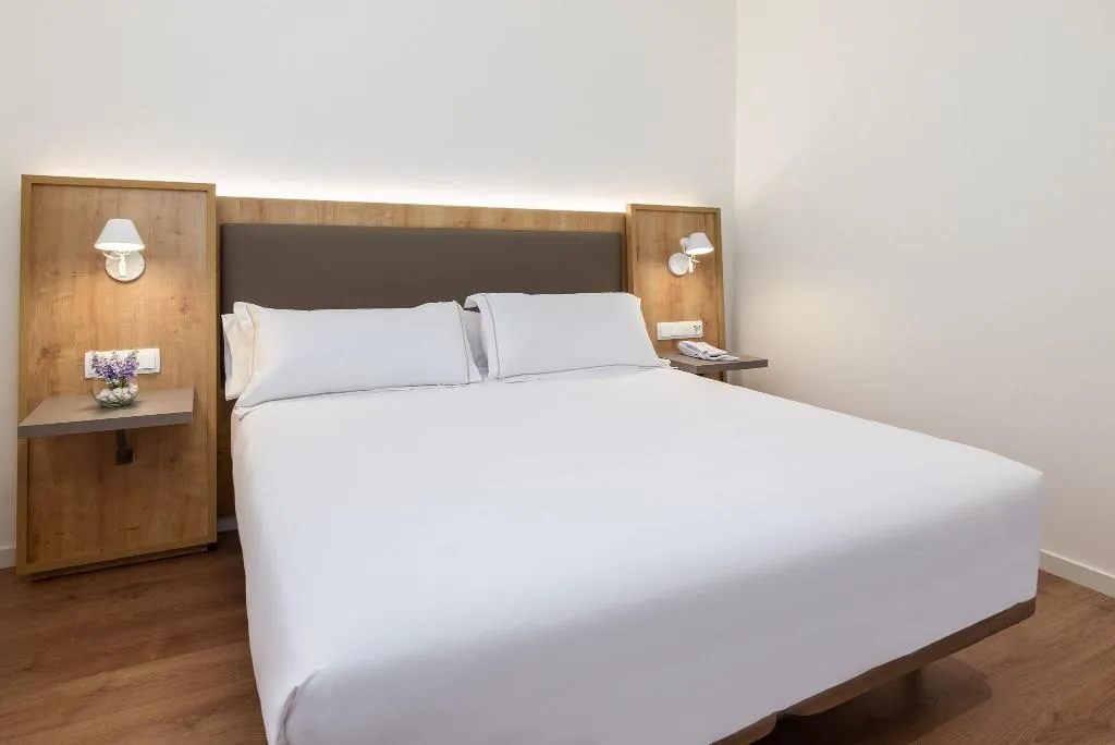 JUNIOR SUITE QUEEN SIZE BED Room, Virgen de los Reyes, Seville