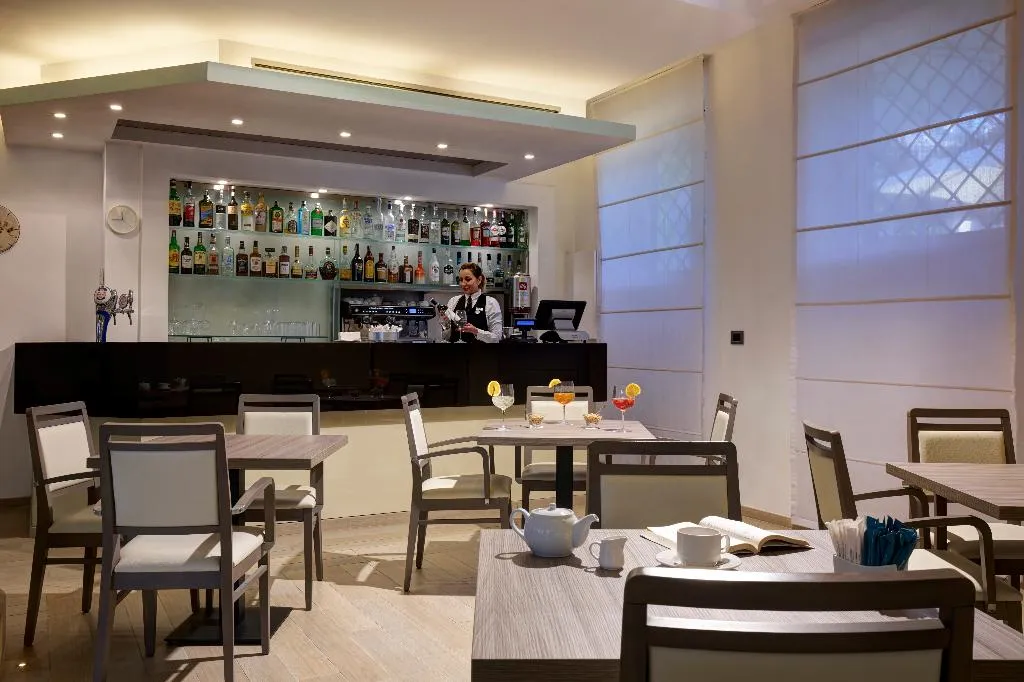 Bar, Occidental Aurelia, Rome