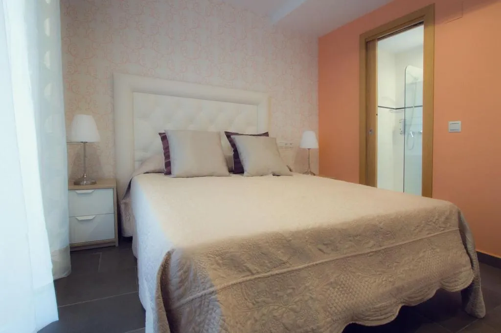Room, Pixel, Costa Del Sol
