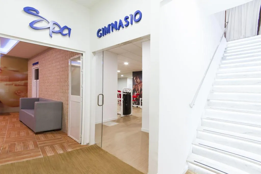 Sports and Entertainment, El Tajo, Costa Del Sol