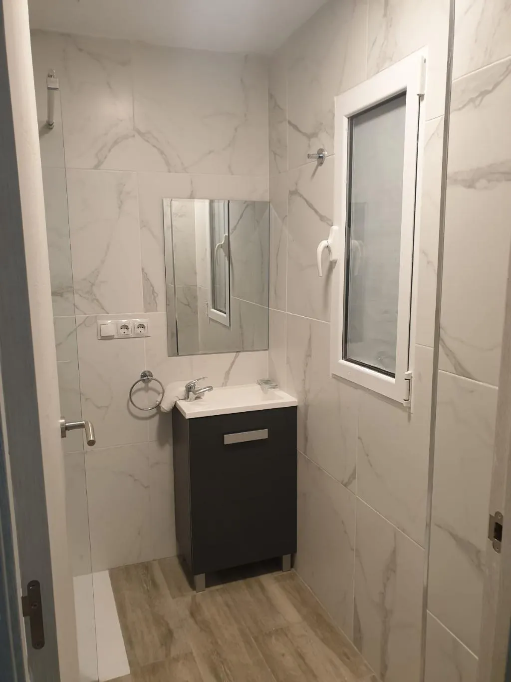STUDIO ONE BEDROOM Room, Style Apartments Cabanyal Marina Beach, Valencia