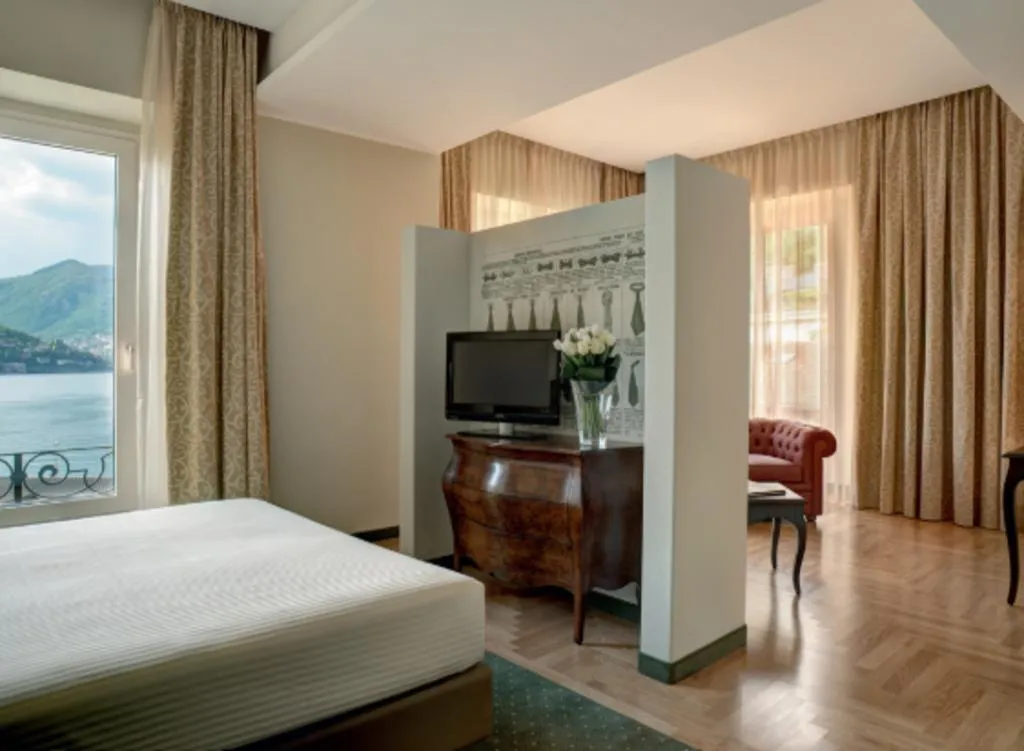 JUNIOR SUITE CLASSIC Room, Palace Hotel Lake Como, Milan