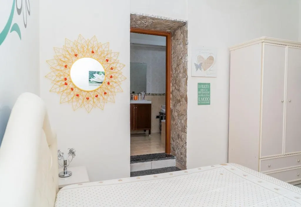 Room, Sanfralù, Naples