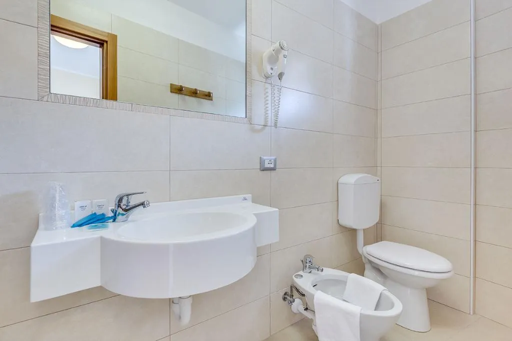 Room, Hotel Ambassador, Venice