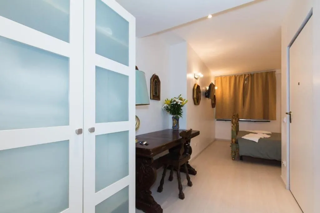 Room, La Locanda Del Pino, Milan